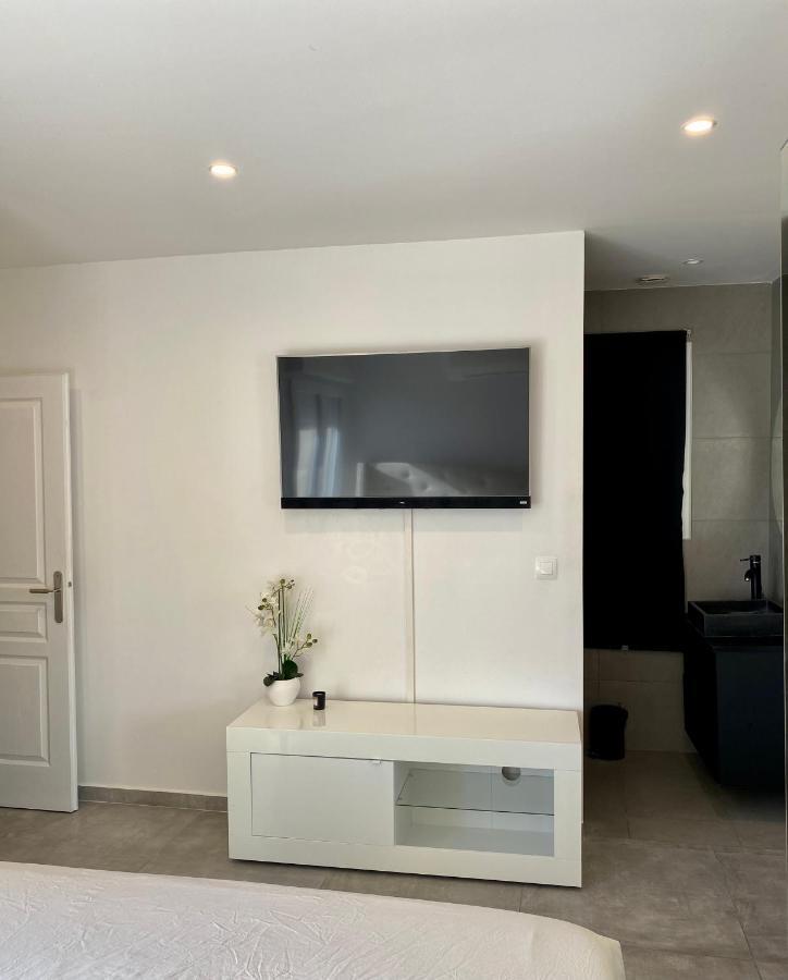 Appartement Rooftop Avec Piscine 아비뇽 외부 사진